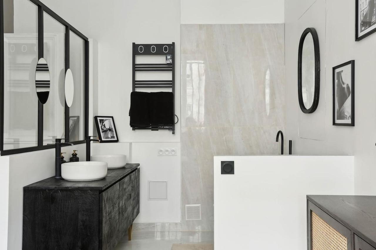 Champs Elysees Luxury 3 Bed Appartamento